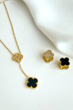 Clover shine Necklace - Image 4
