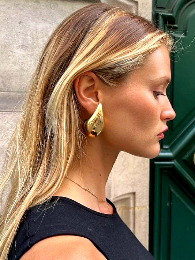 9f2249_5ee80806822945d08f3b7fd5fd9b9087mv2 Brincos Maxi Drop - Image 1